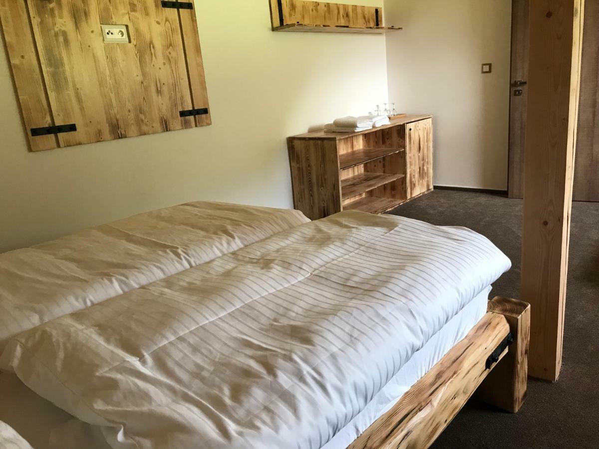 Bezrucova Skola Guest house