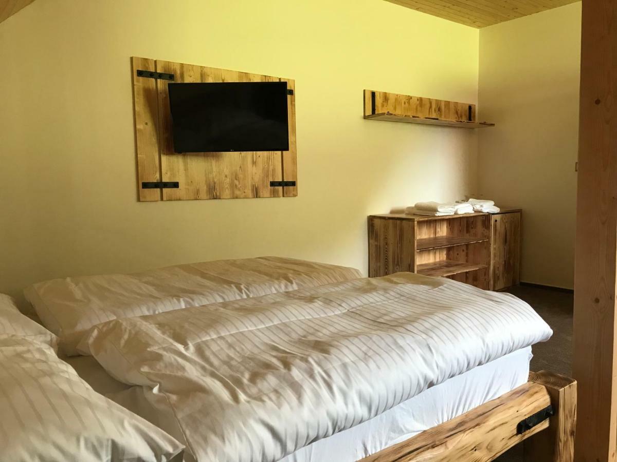Bezrucova Skola Guest house